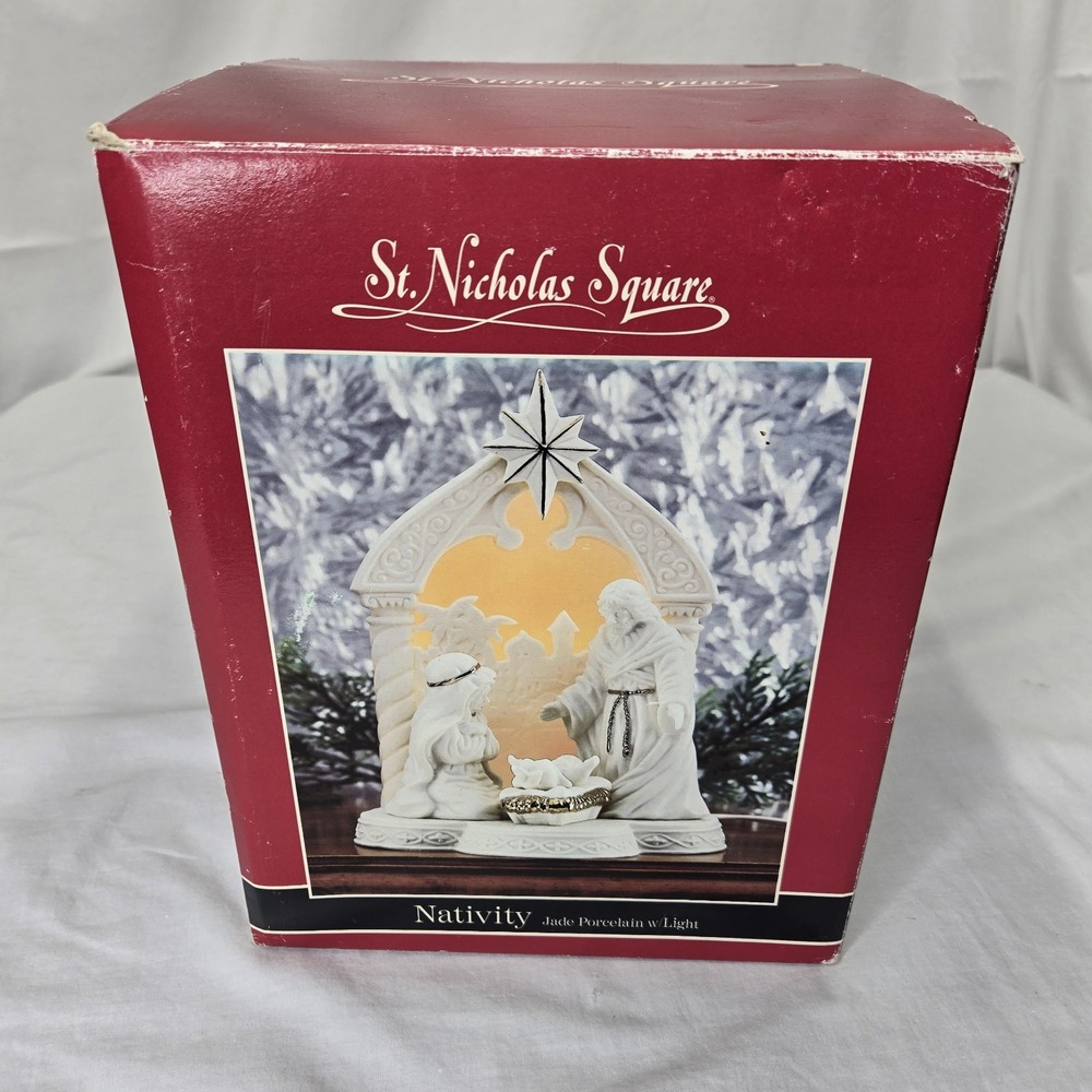 St‎ Nicholas Square Nativity Christmas Scene Jesus Mary Joseph Jade Porcelain